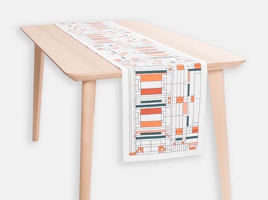 Oak Park Table Runner
